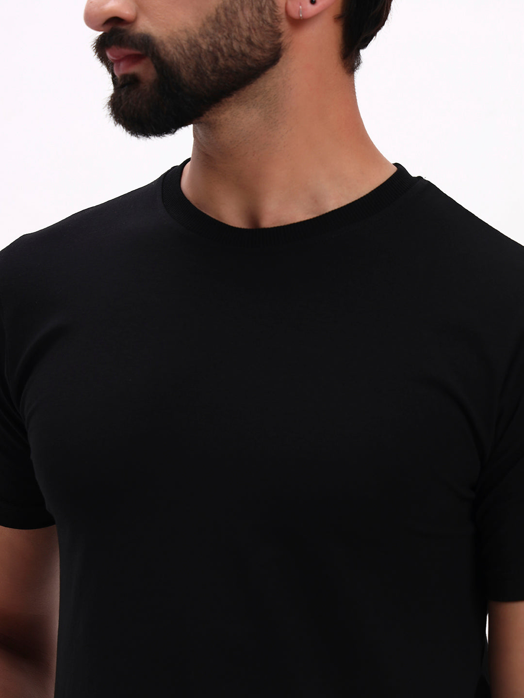 BLACK SOLID T-SHIRT