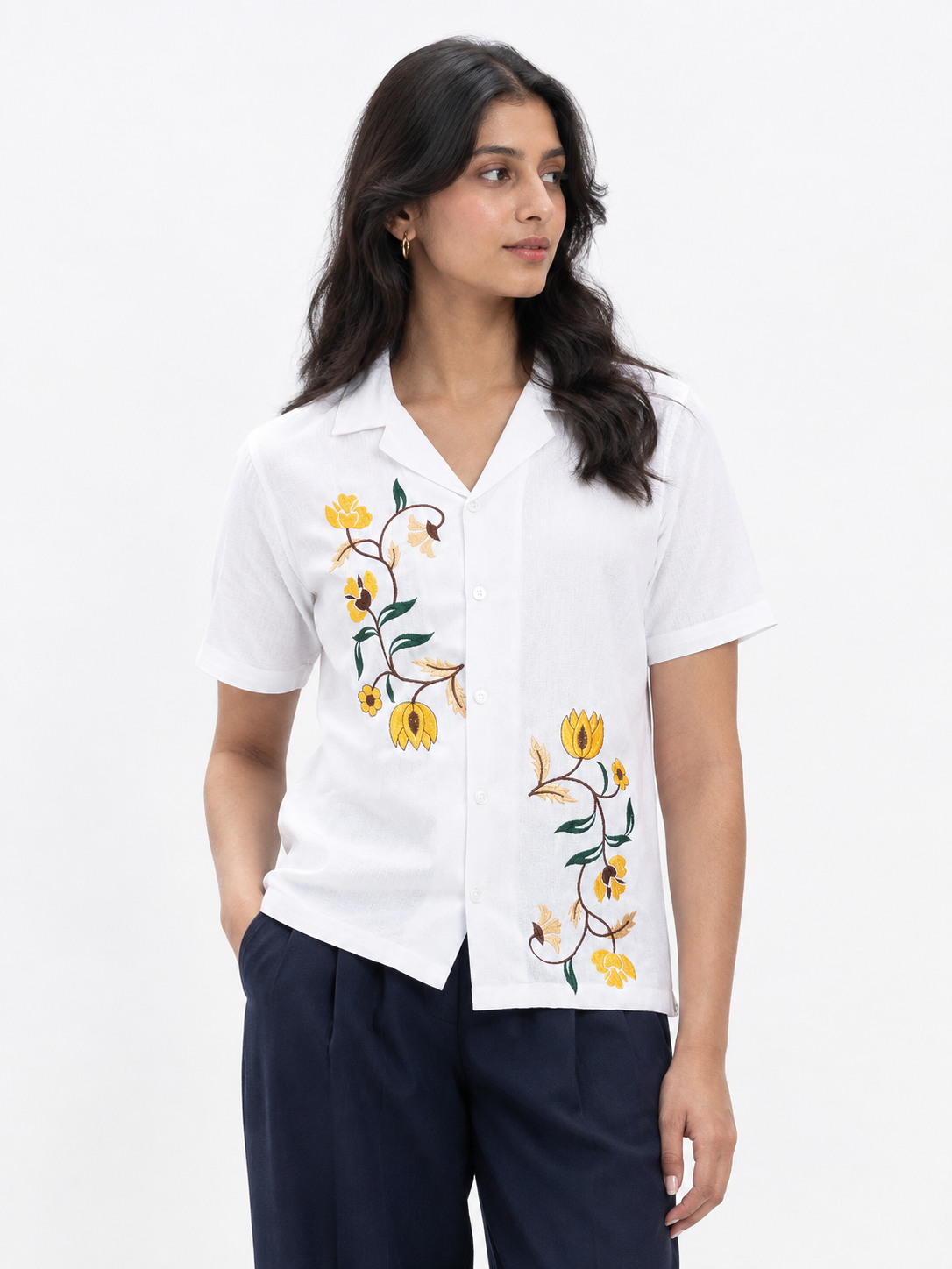 WOMEN'S WHITE FLORAL OVERSIZED EMBROIDERED SHIRT