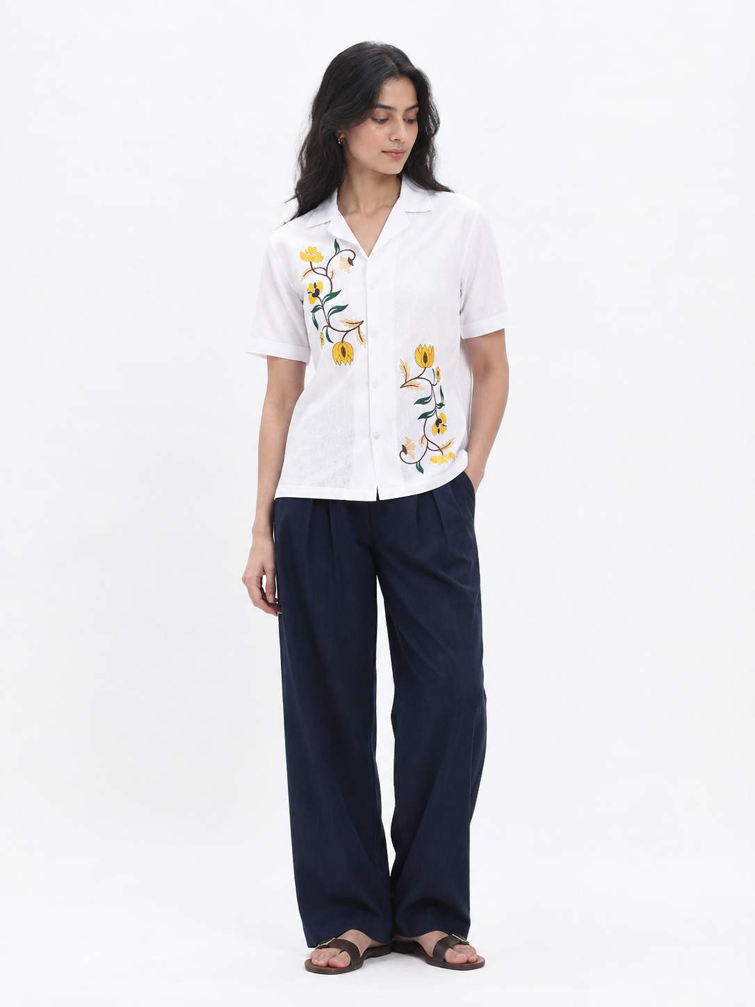 WOMEN'S WHITE FLORAL OVERSIZED EMBROIDERED SHIRT